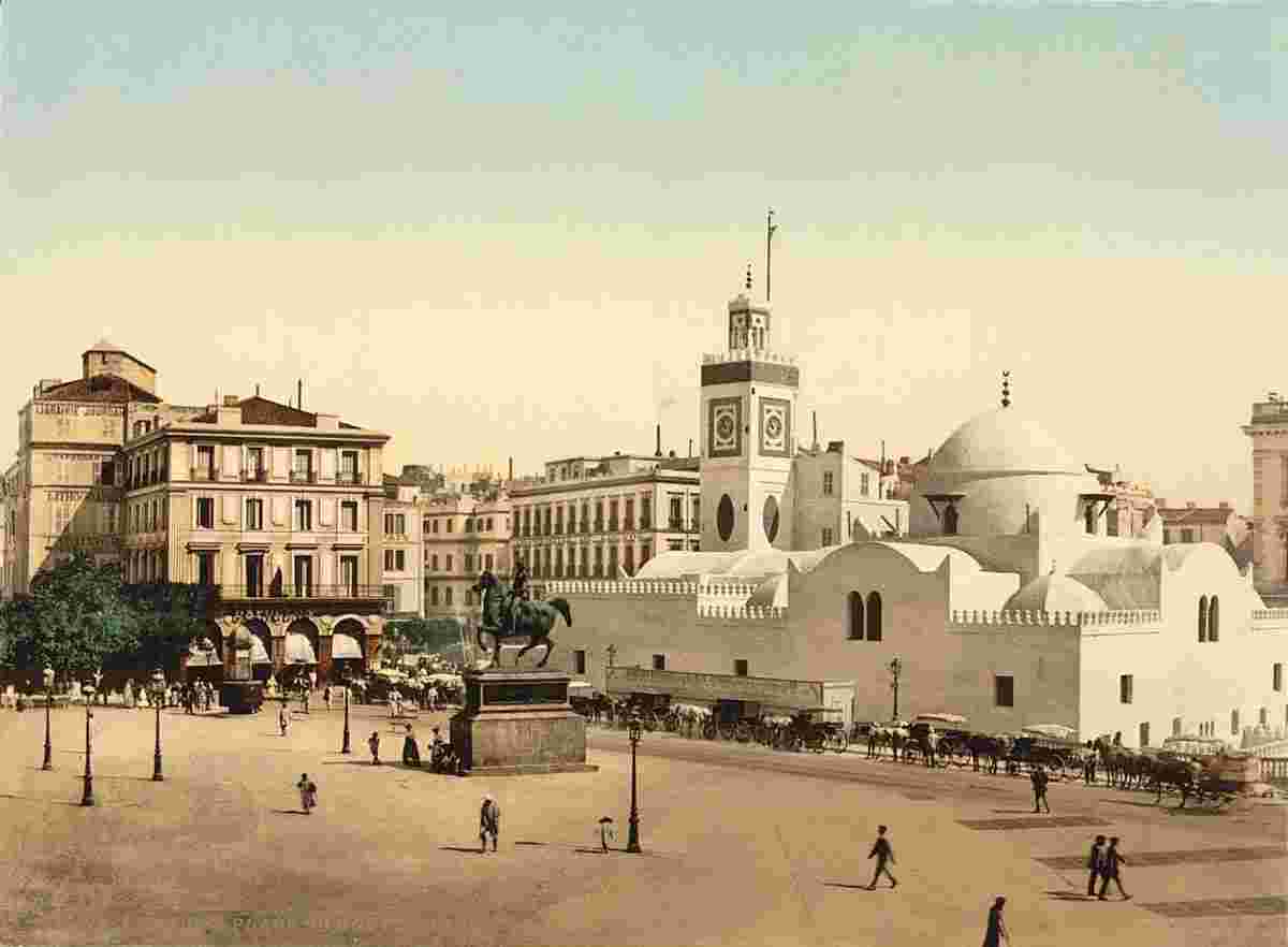 Algiers. Government place and Mosque