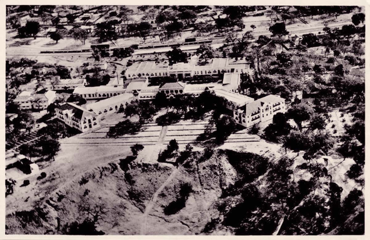 Lusaka. An Aerial view of 'Victoria Falls' Hotel, 1955