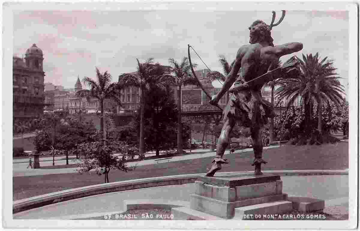 São Paulo. Ramos de Azevedo Square - Monument to Carlos Gomes, Fountain