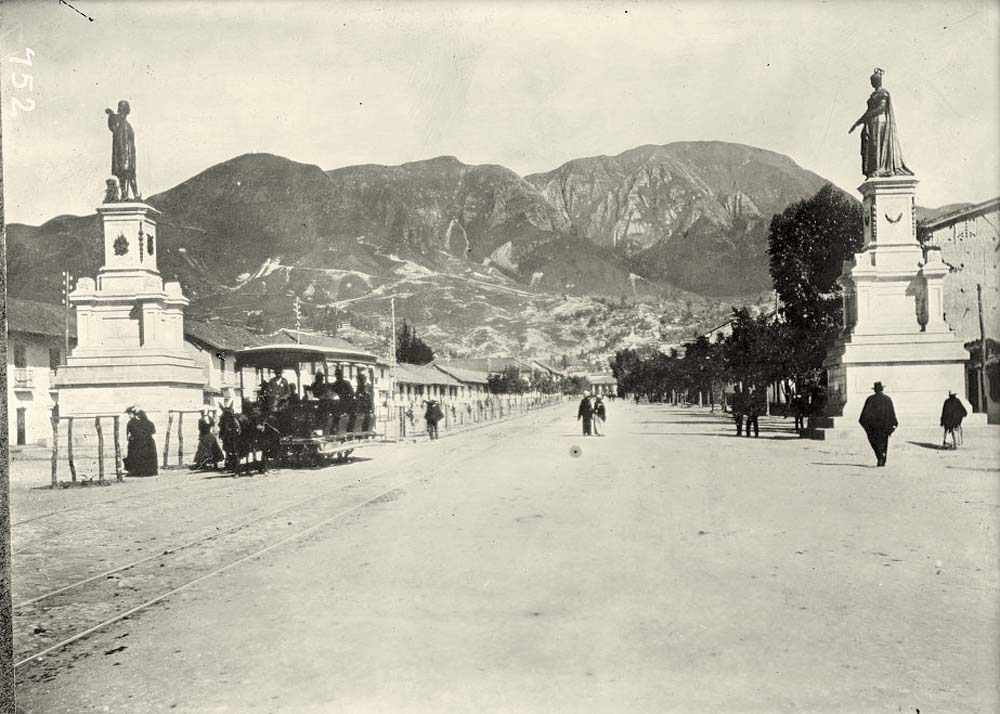 Bogotá. Colon Avenue, 1911