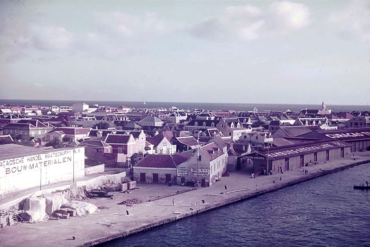 Willemstad. Panorama of the embankment and warehouses, circa 1935