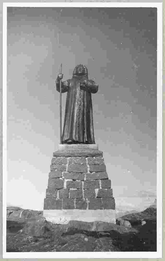Nuuk. Hans Egede Statue, 1935