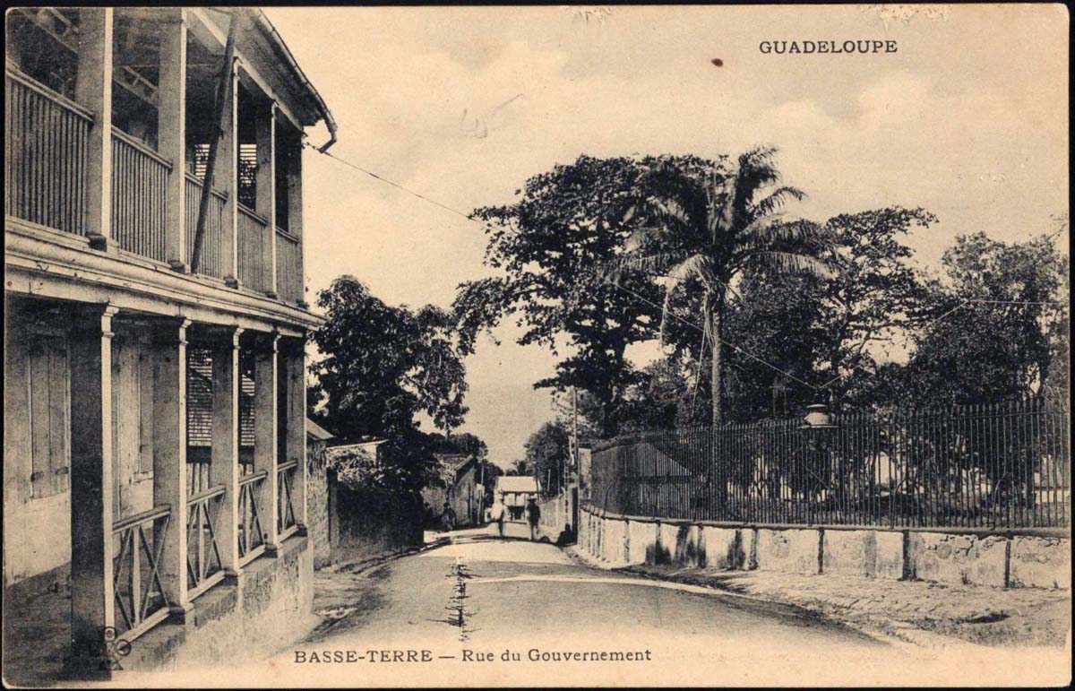 Basse-Terre. Rue du Gouvernement
