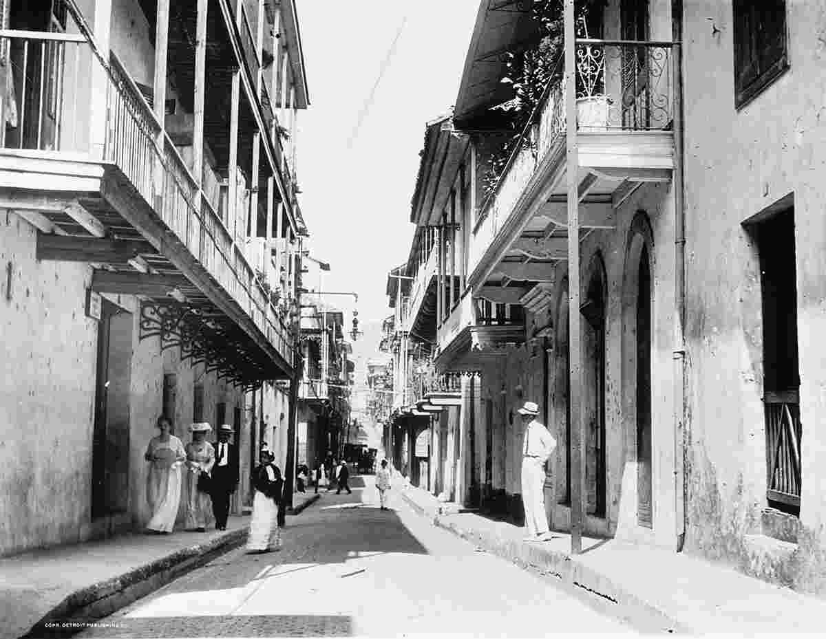 Panama City. Panorama of city street, 1914