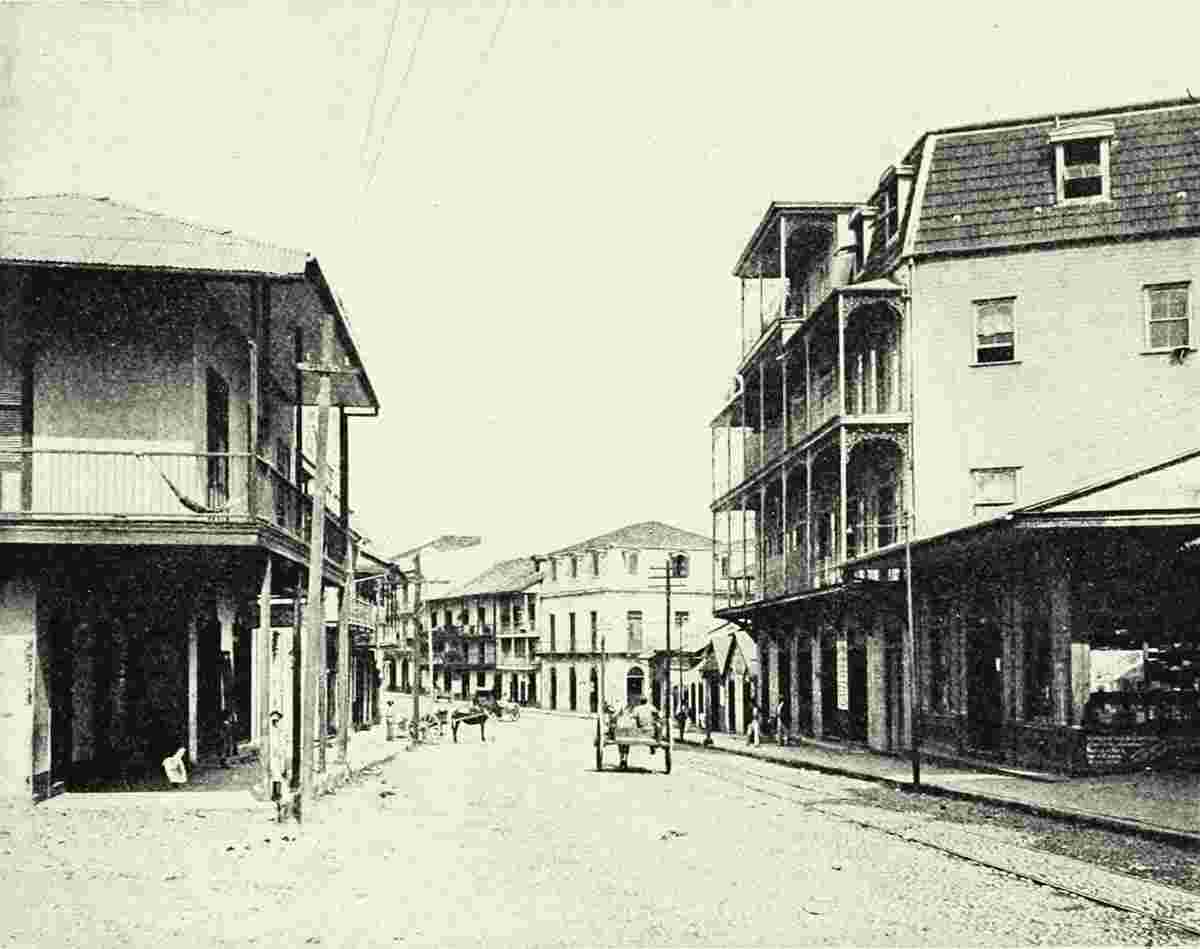 Panama City. Panorama of town street, 1902