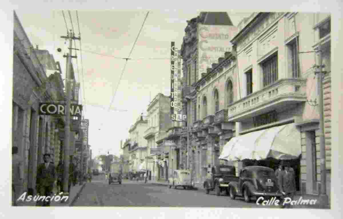 Asunción. Palmas Street