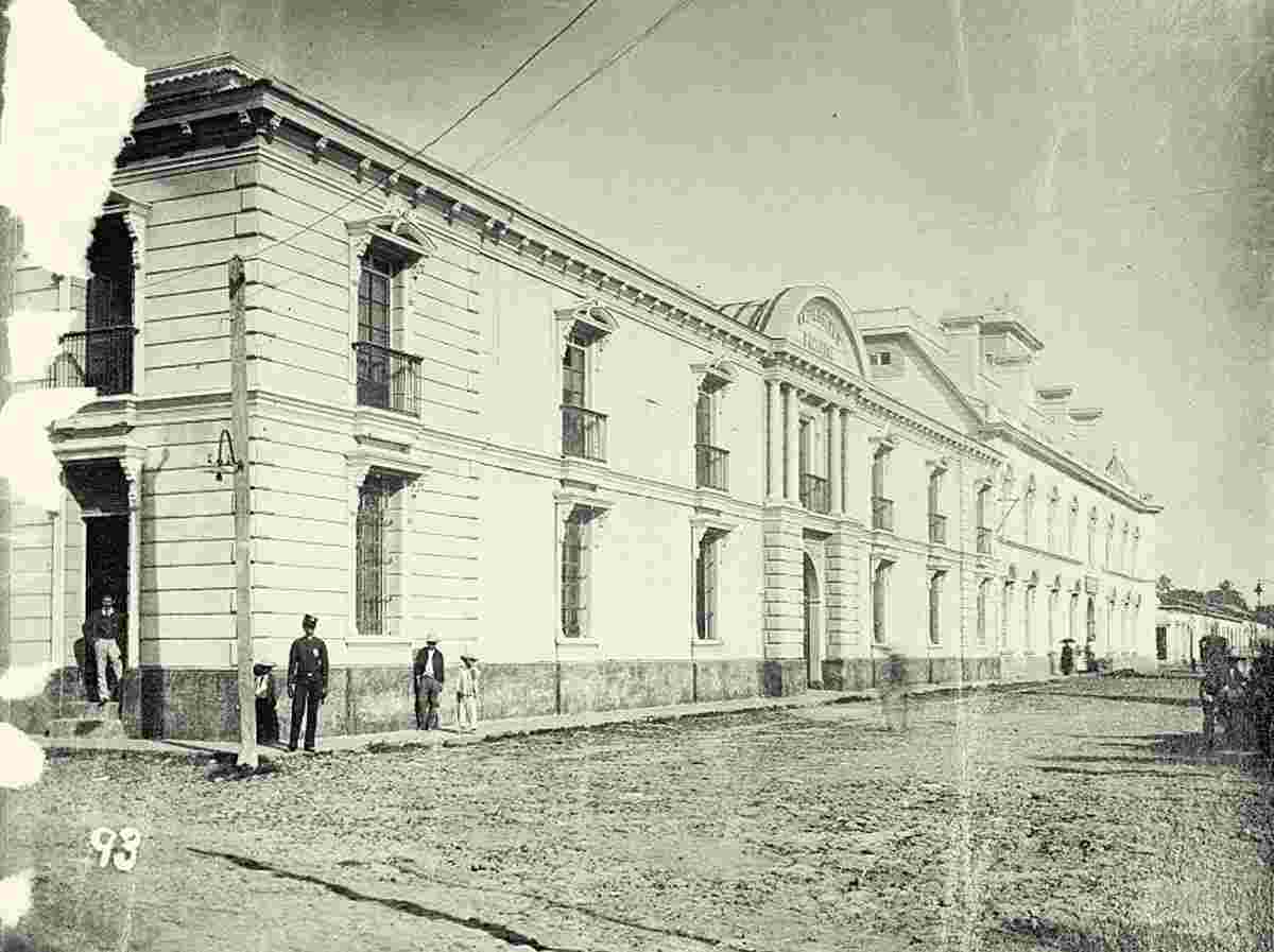 San Salvador. University and Post office