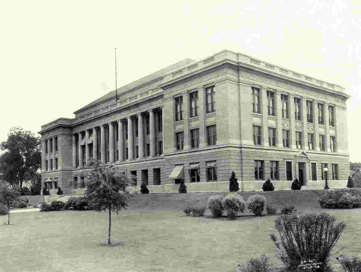 Baton Rouge. Parish Courthouse, East Baton Rouge, 200 St. Louis Street, 1926