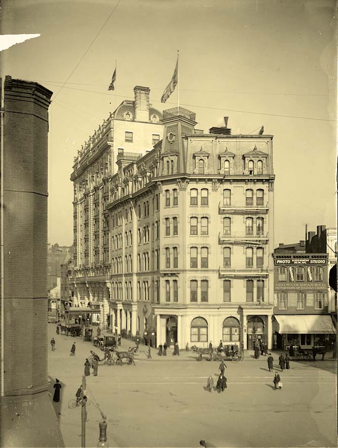 Raleigh. Panorama of Street, 1909