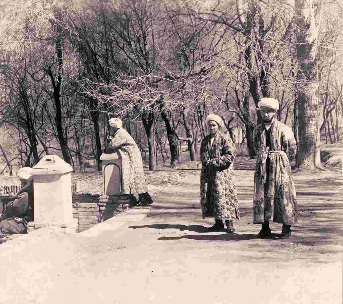 Samarkand. Shah Zinda, Mullahs, 1905