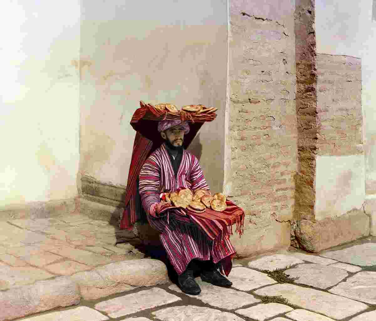 Samarkand. Bread seller, 1905