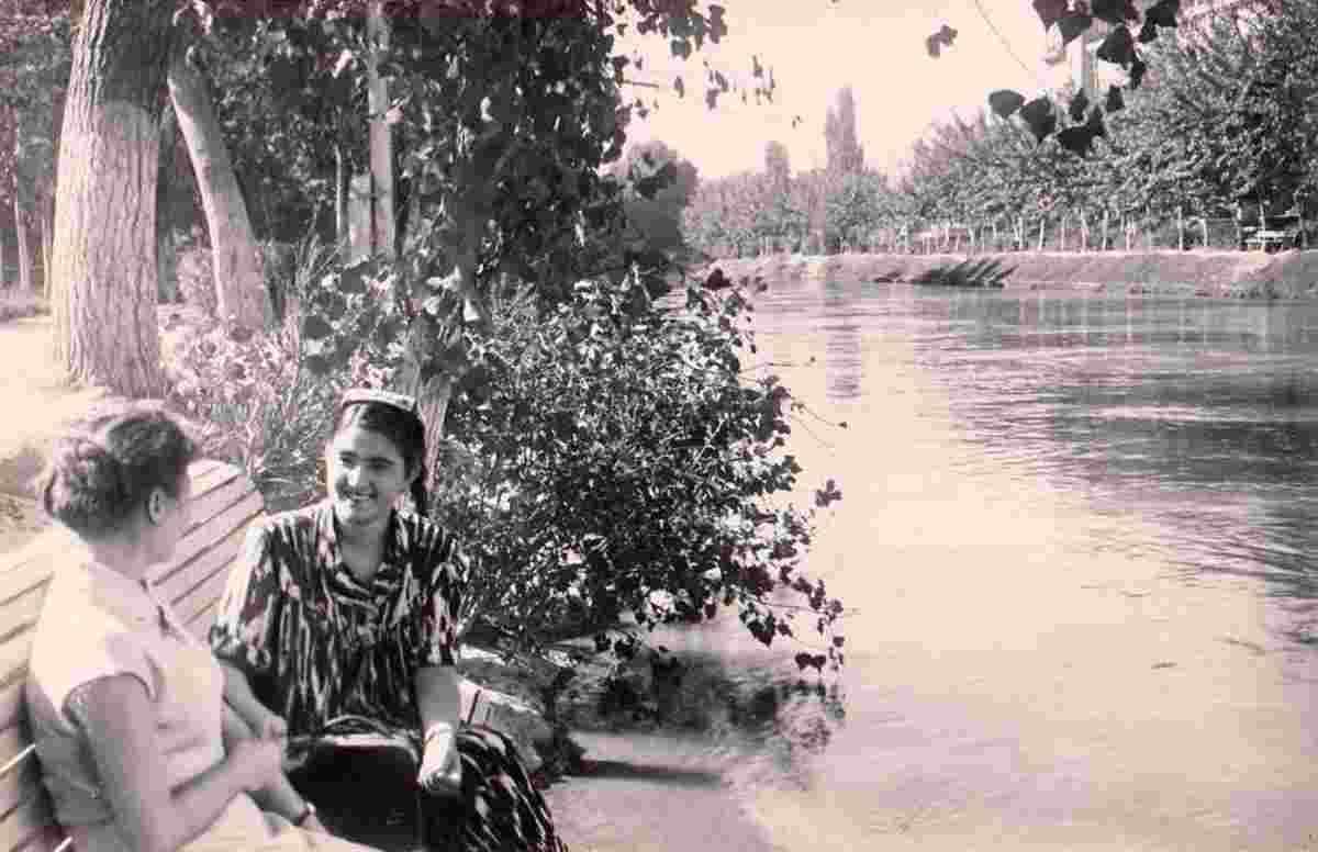 Tashkent. Ankhor River, 1957