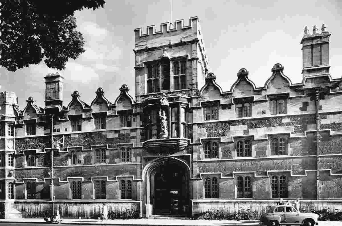 Oxford. University College