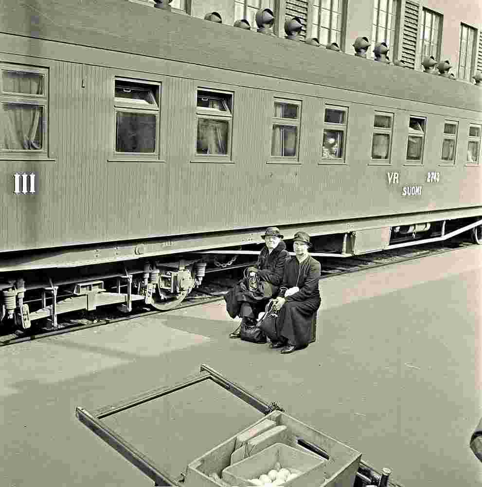 Helsinki. Perron of Central Railway Station, 1941