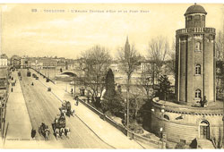 Toulouse. L'Ancien Château d'Eau et le Pont-Neuf