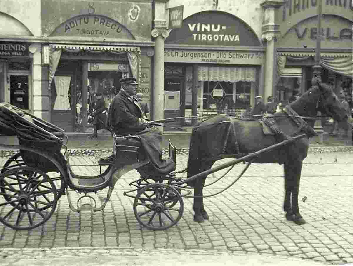 Riga. Horse wagon in trading rows on Maria's, between 1920 and 1930