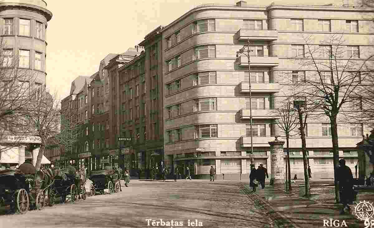 Riga. View along the street Tērbatas at the intersection with the street Elizabetes, circa 1930