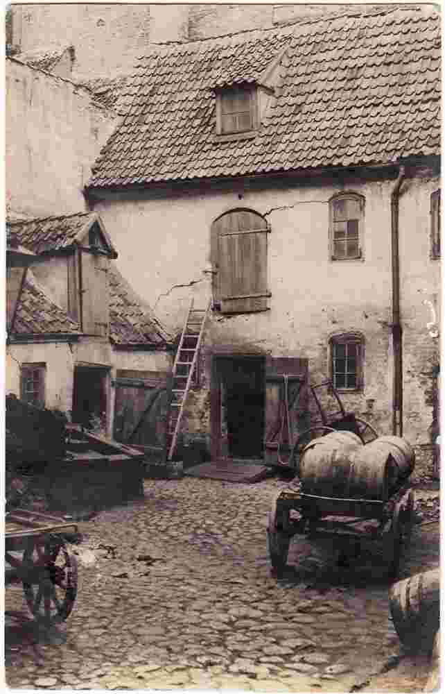 Riga. Yard on Brewery street, 1913
