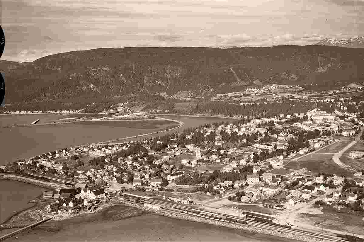 Mo i Rana. Aerial view of city, 1952
