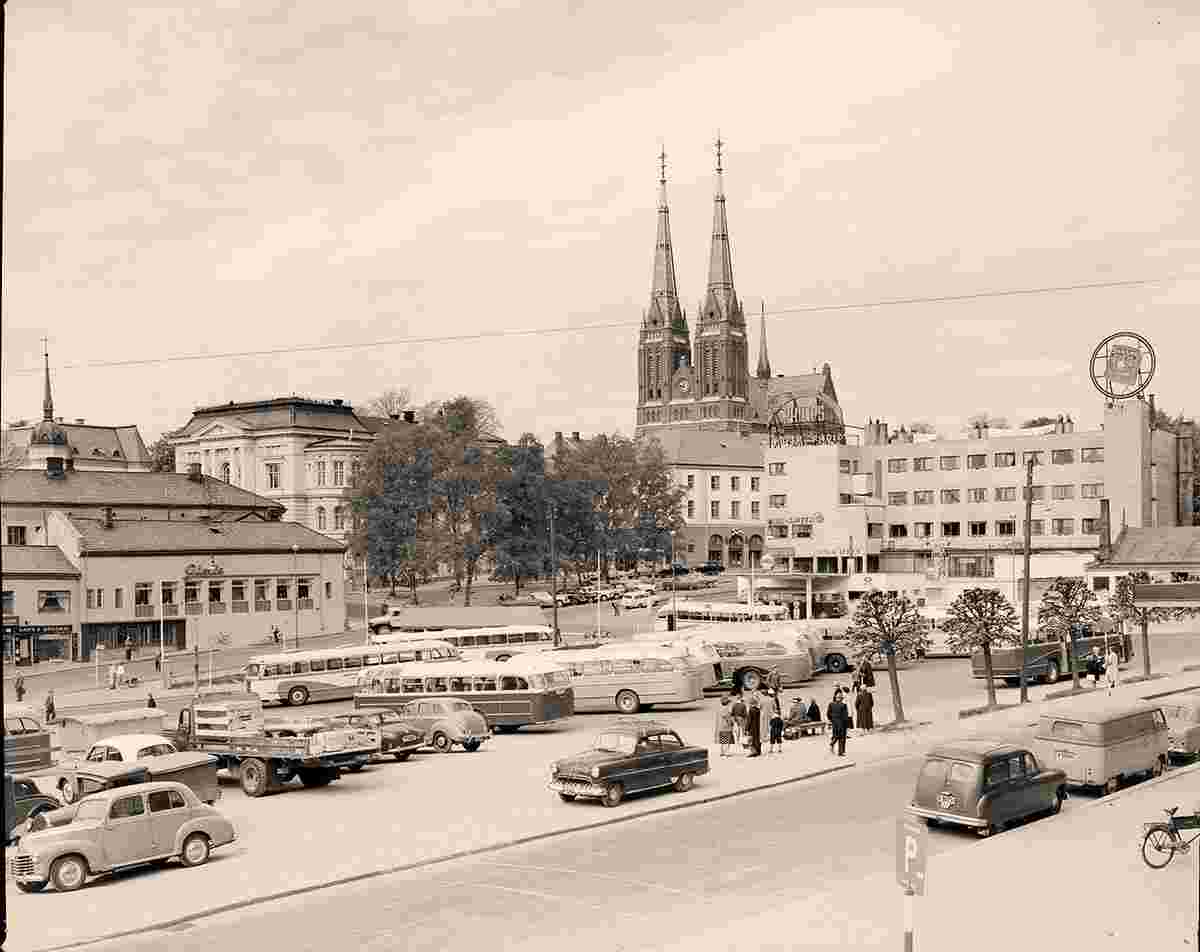 Skien. Square, cathedral and buses, 1959