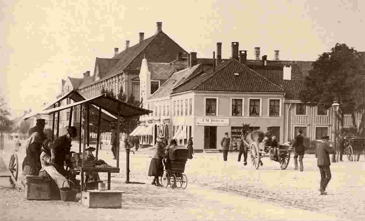 Trondheim. Munkegata from Torvet, 1893