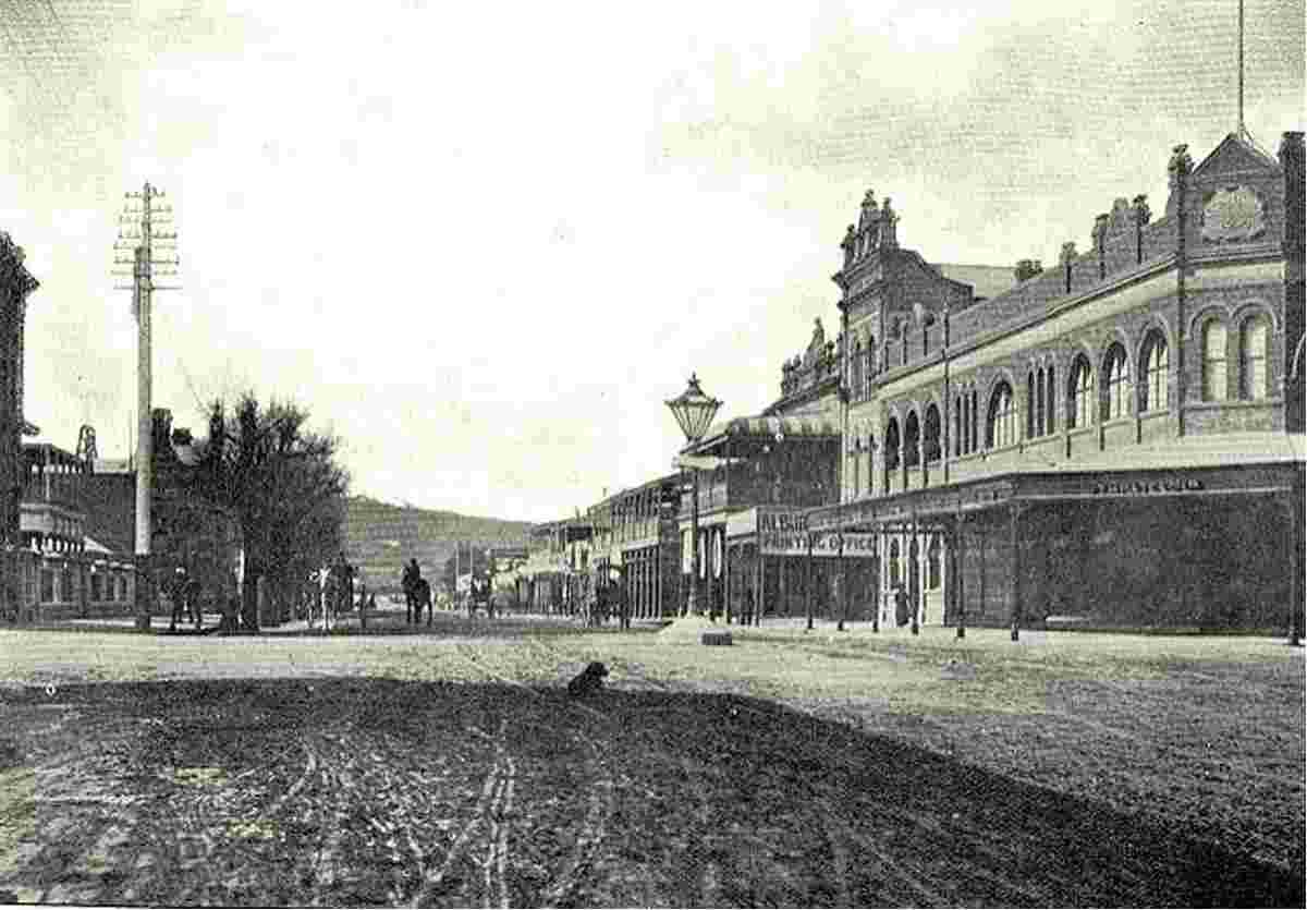Albury. Looking North along Olive Street, 1900s