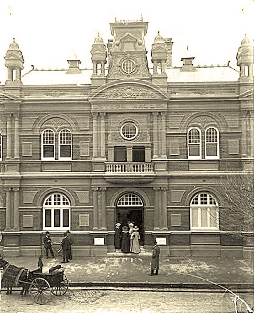 Albury. Town Hall, Dean Street, 1910s