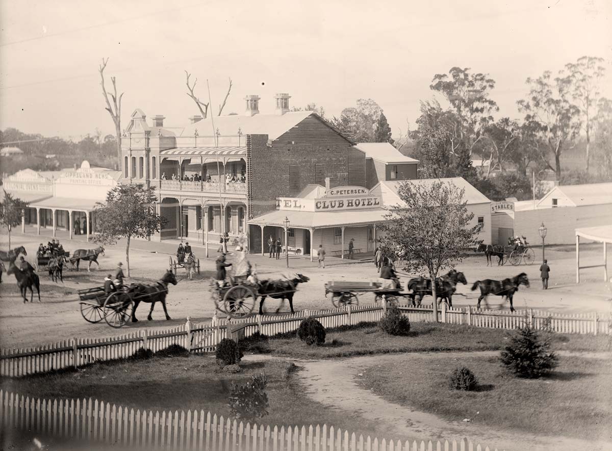 Bairnsdale. Club and 'Orient' Hotels
