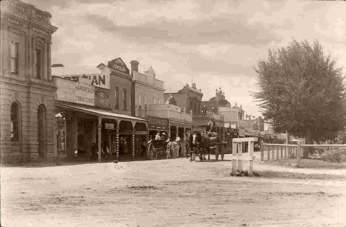 Bairnsdale. Main street with shops, between 1875 and 1938