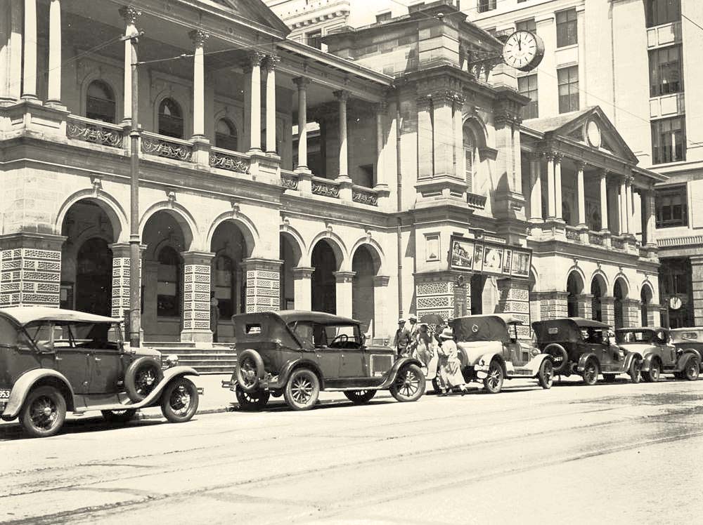 Brisbane. General Post Office, Queen Street, 1931