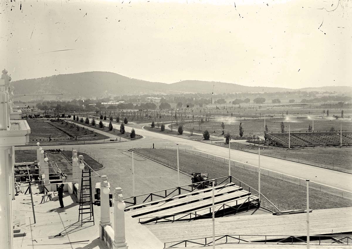 Canberra. Royal Visit, May 1927 - Entrance to Parliament House