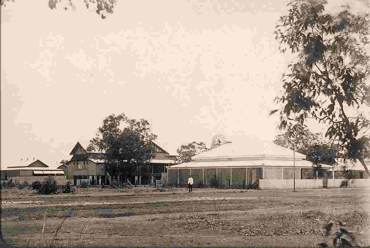 Darwin. New school building, 1911