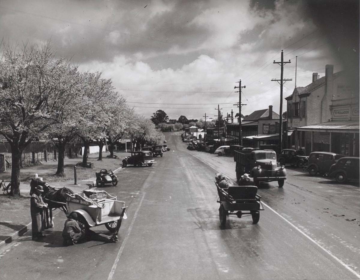 Drouin. Main Street, 1944
