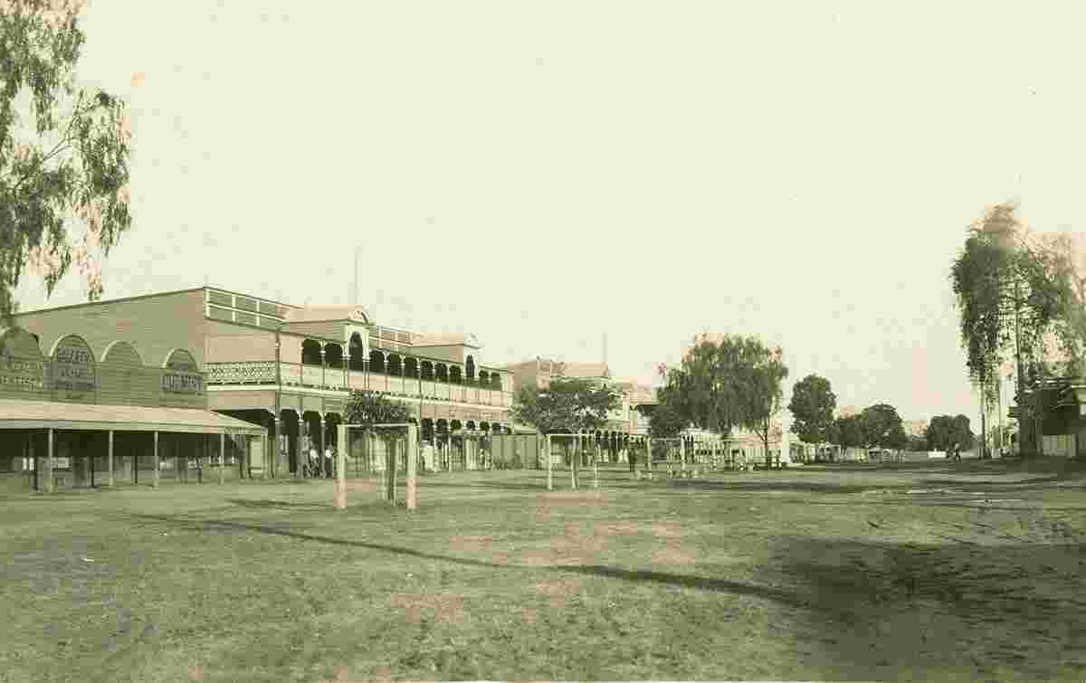 Emerald. Shops and buildings in Clermont Street, 1924