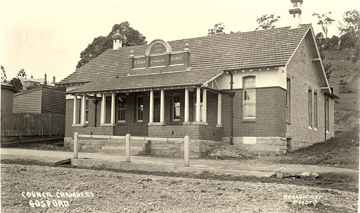 Gosford. Council Chambers, between 1900 and 1927