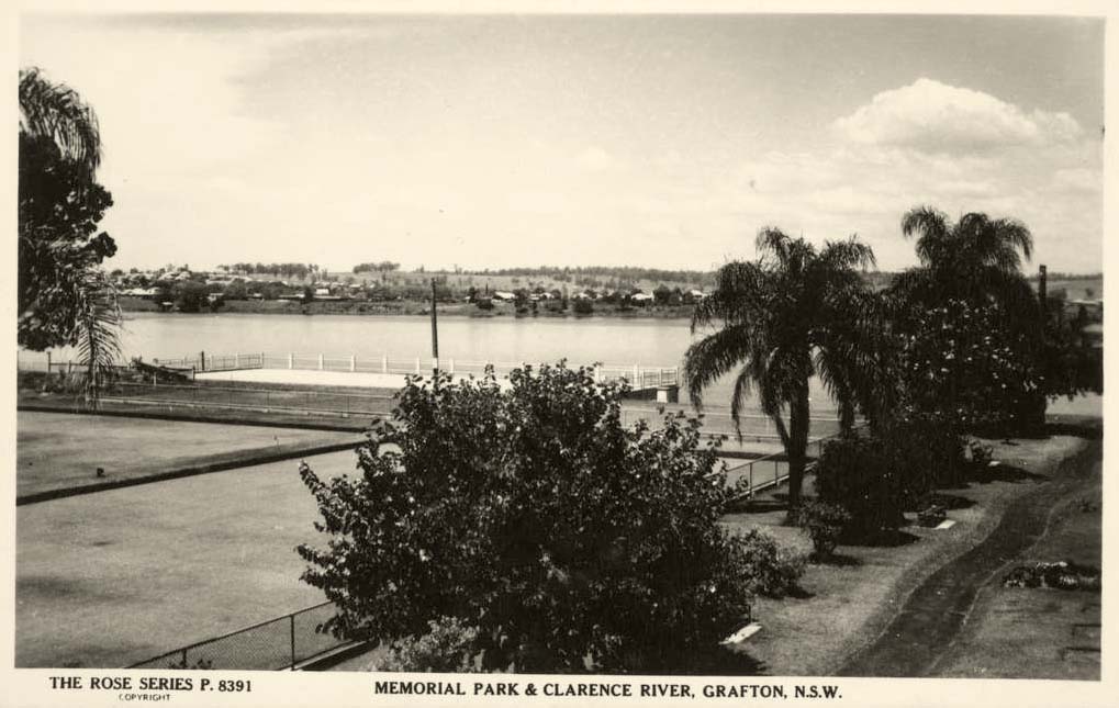 Grafton. Memorial Park and Clarence River