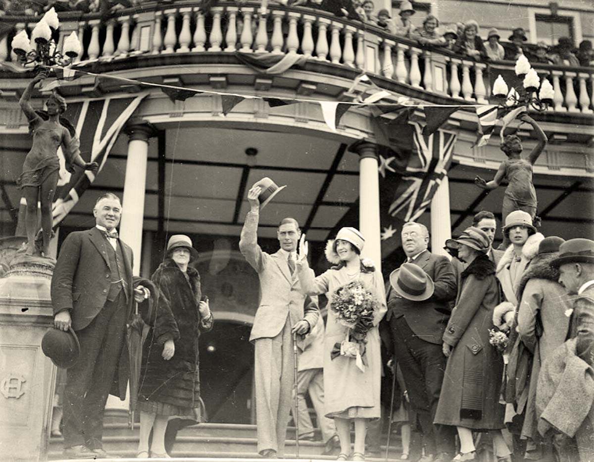 Katoomba. Duke and Duchess of York at the Carrington Hotel, 1927