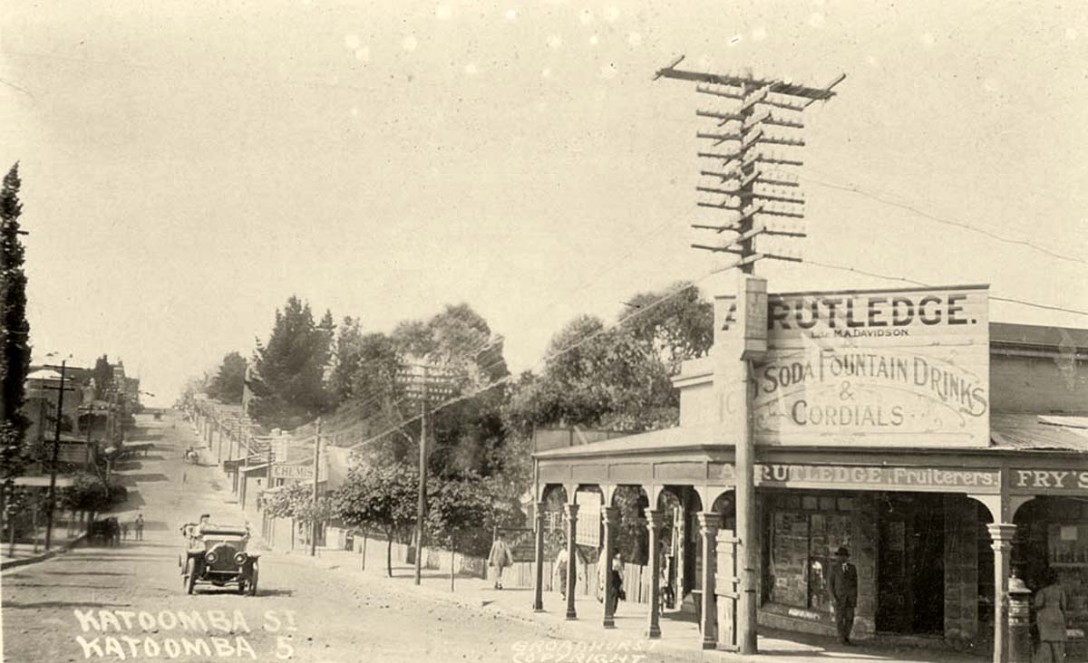 Katoomba. Katoomba Street, between 1900 and 1927