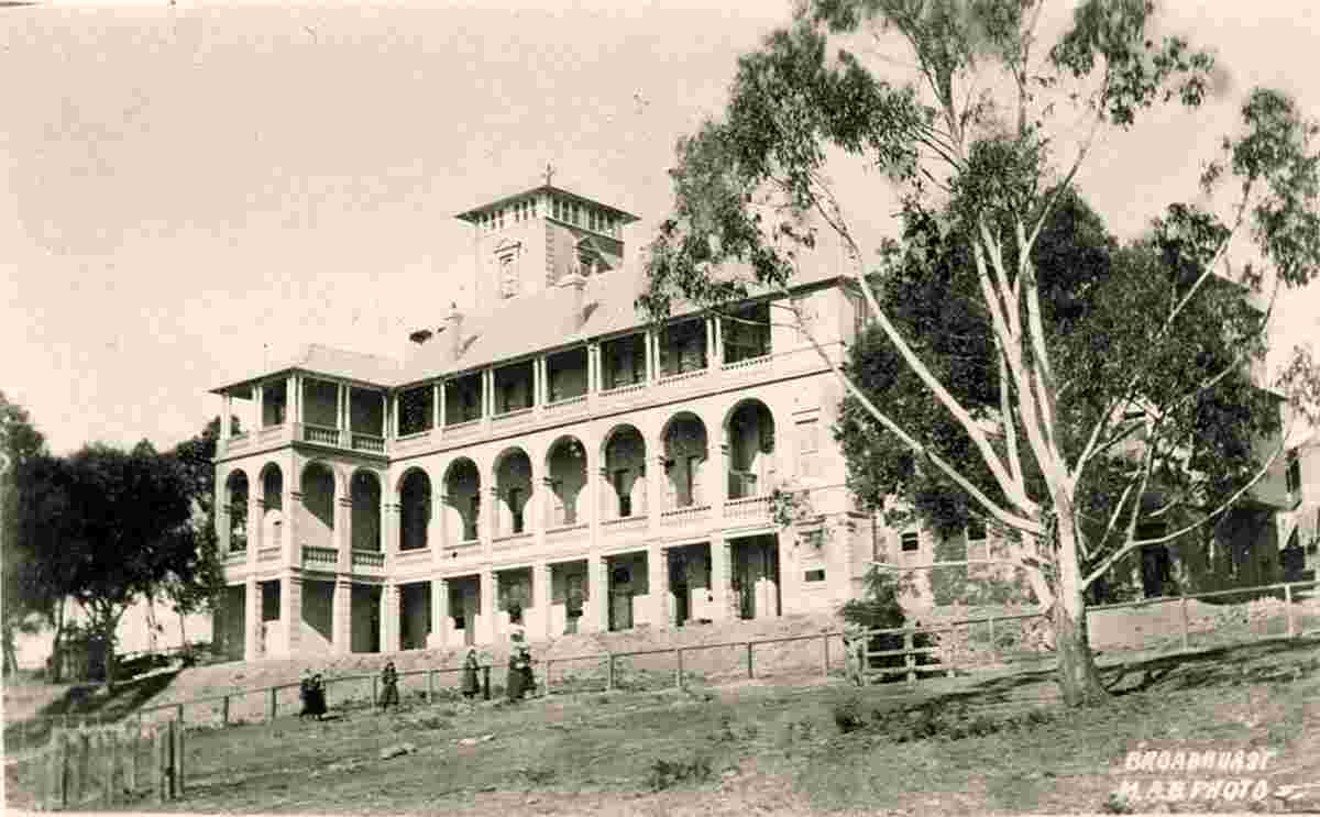 Katoomba. Mount St Mary's Ladies College