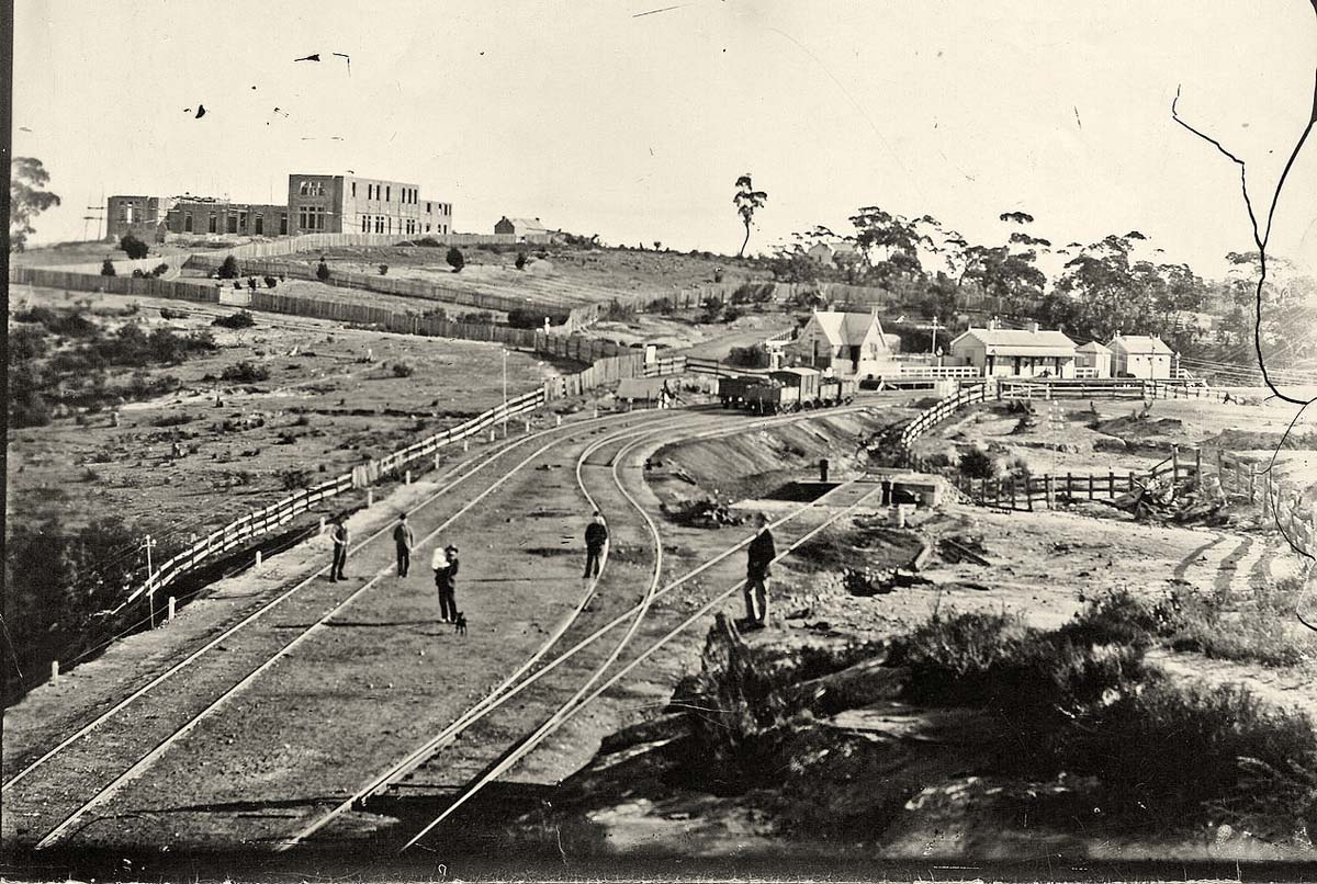 Katoomba. Railway Station and view construction Carrington Hotel, 1881