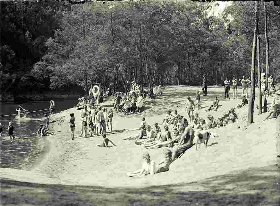 La Trobe. People swimming, circa 1920-30's