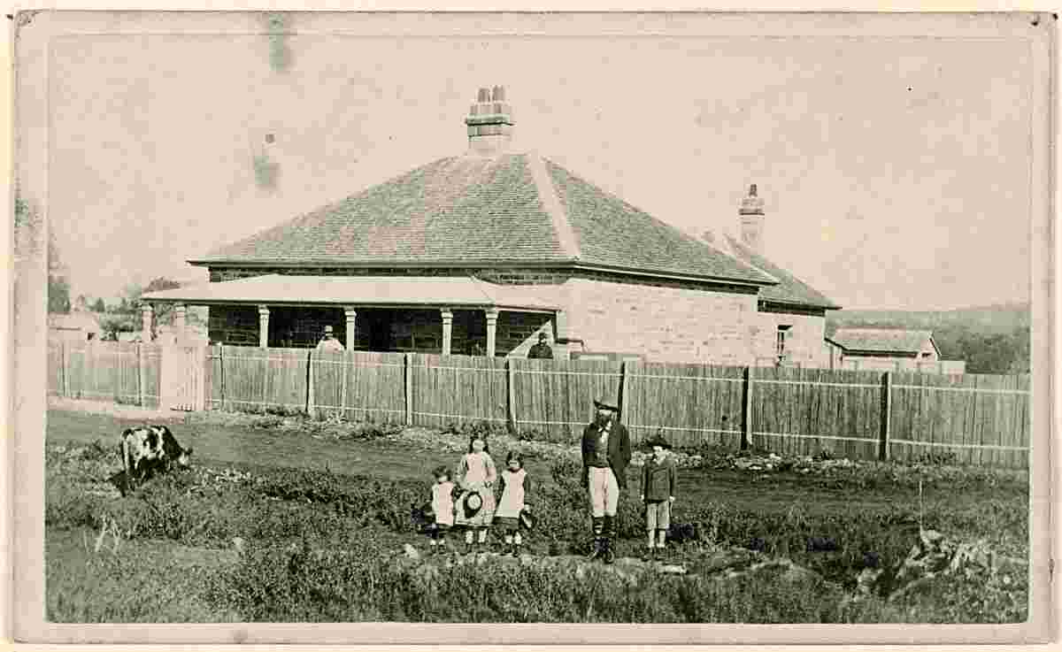 Maitland. Family and sandstone house