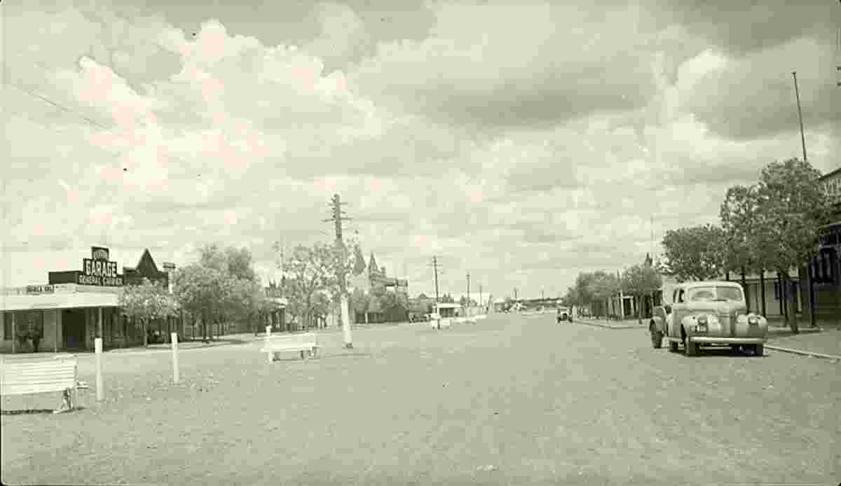 Meekatharra. Main Street, circa 1945