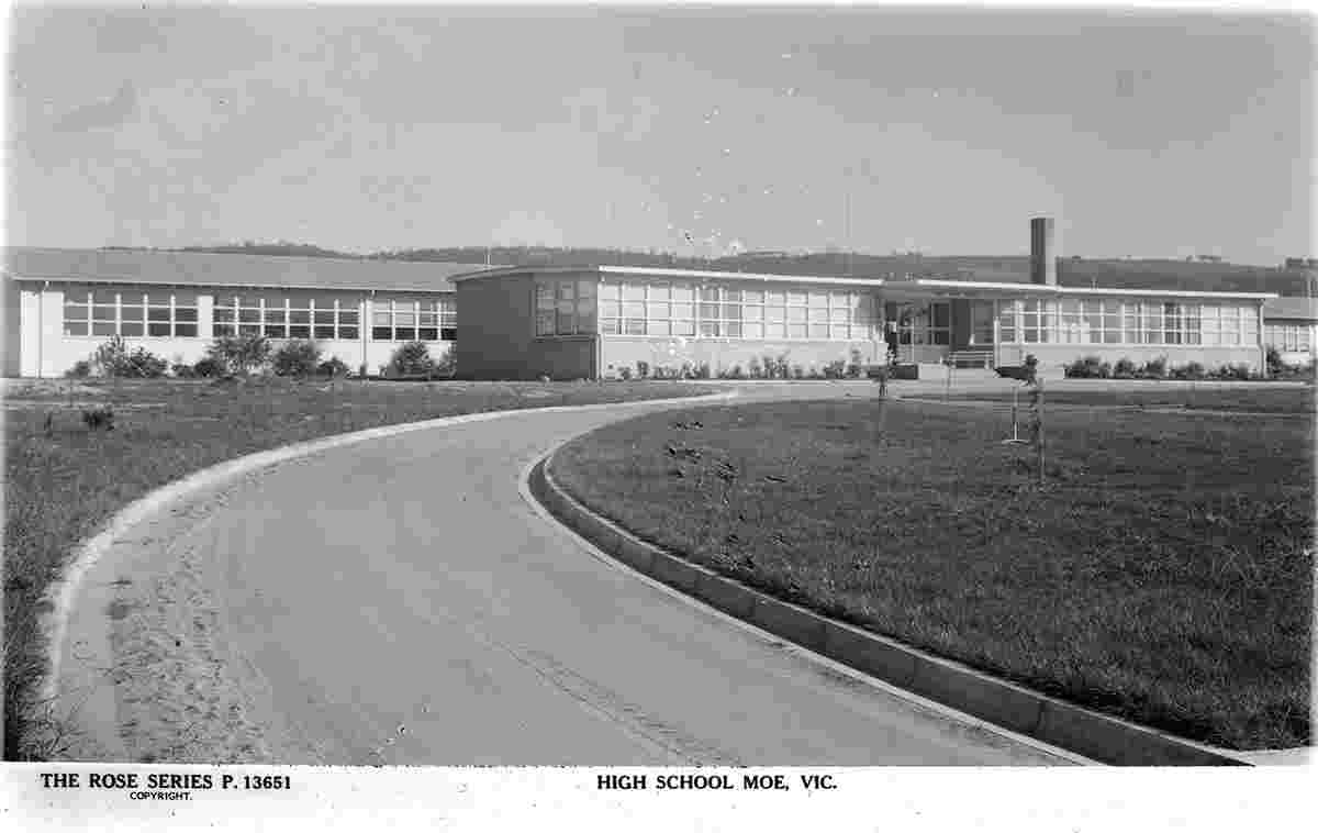 Moe. High School, between 1920 and 1954
