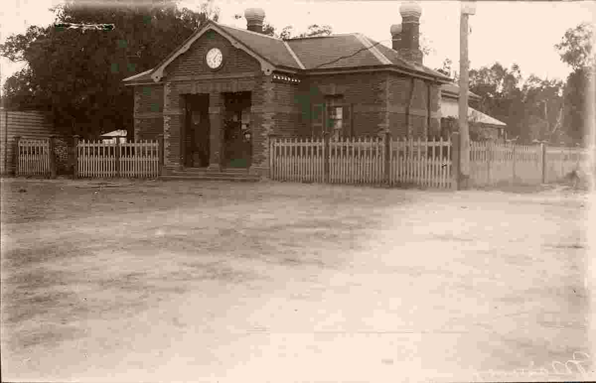 Mooroopna. Post Office, between 1917 and 1930