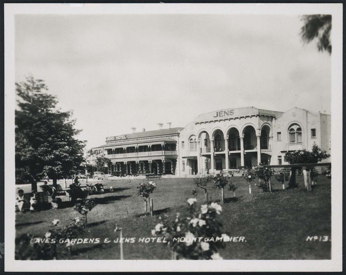 Mount Gambier. Caves Gardens and Jens Hotel, circa 1935
