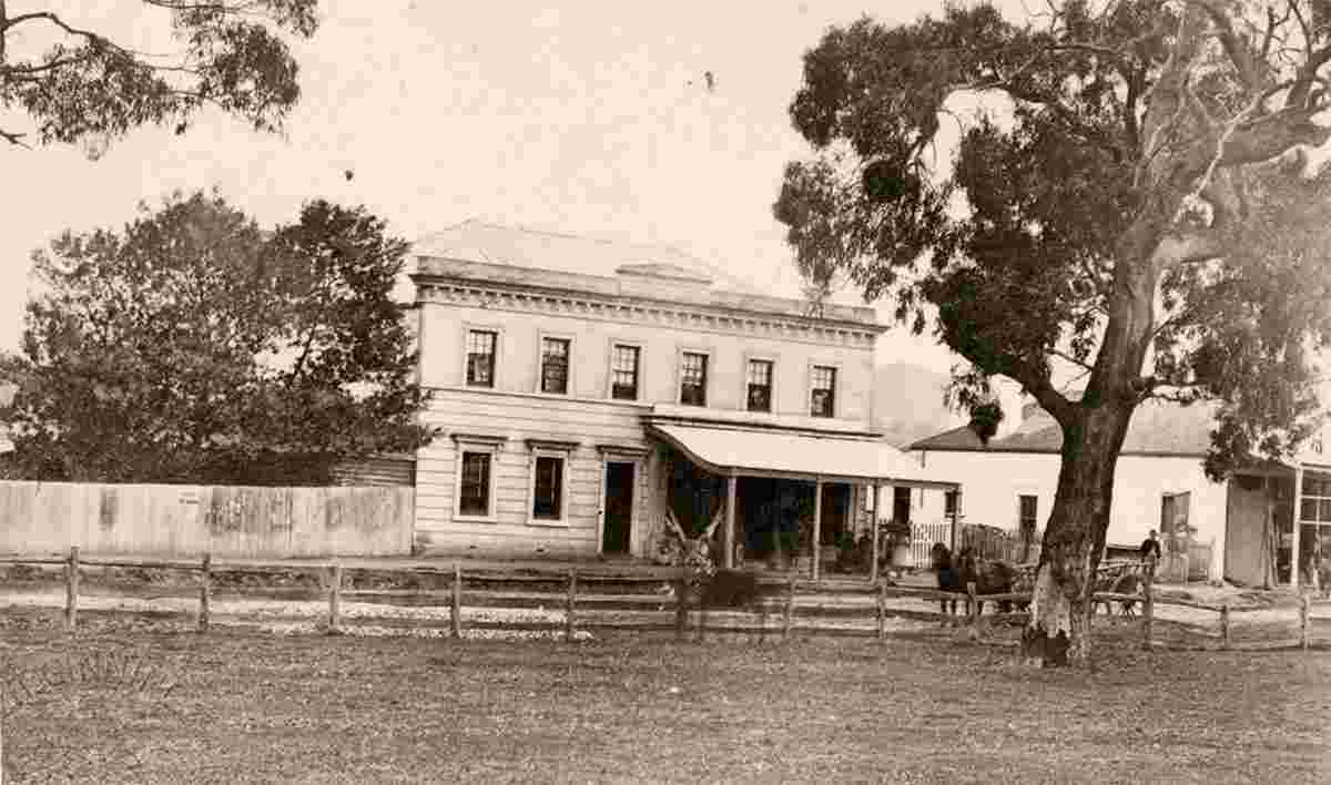 Mount Gambier. Crouch's store