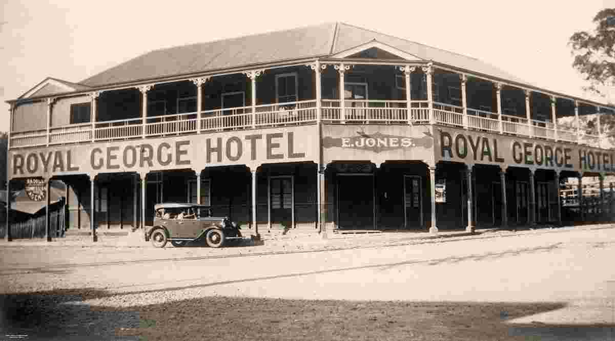 Nambour. Royal George Hotel, 1935