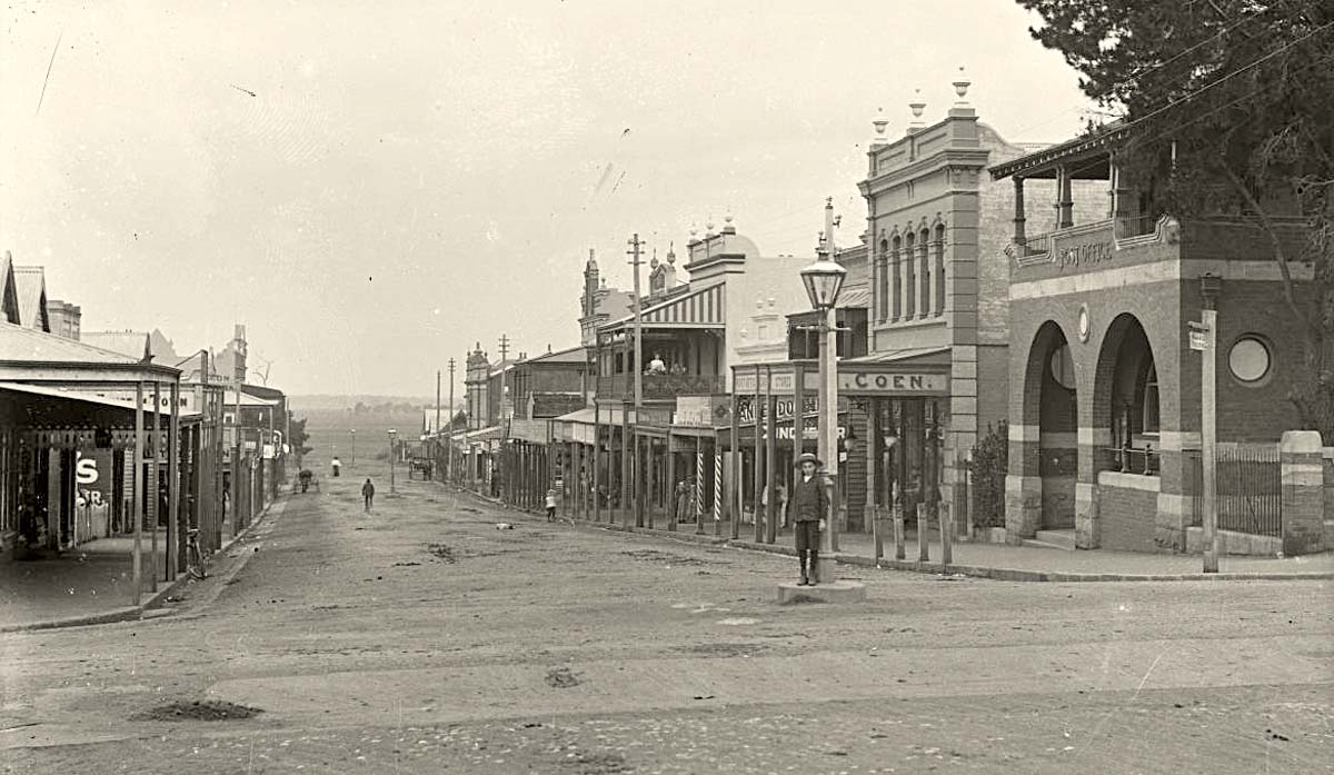 Nowra. Junction Street, on right side - Post Office