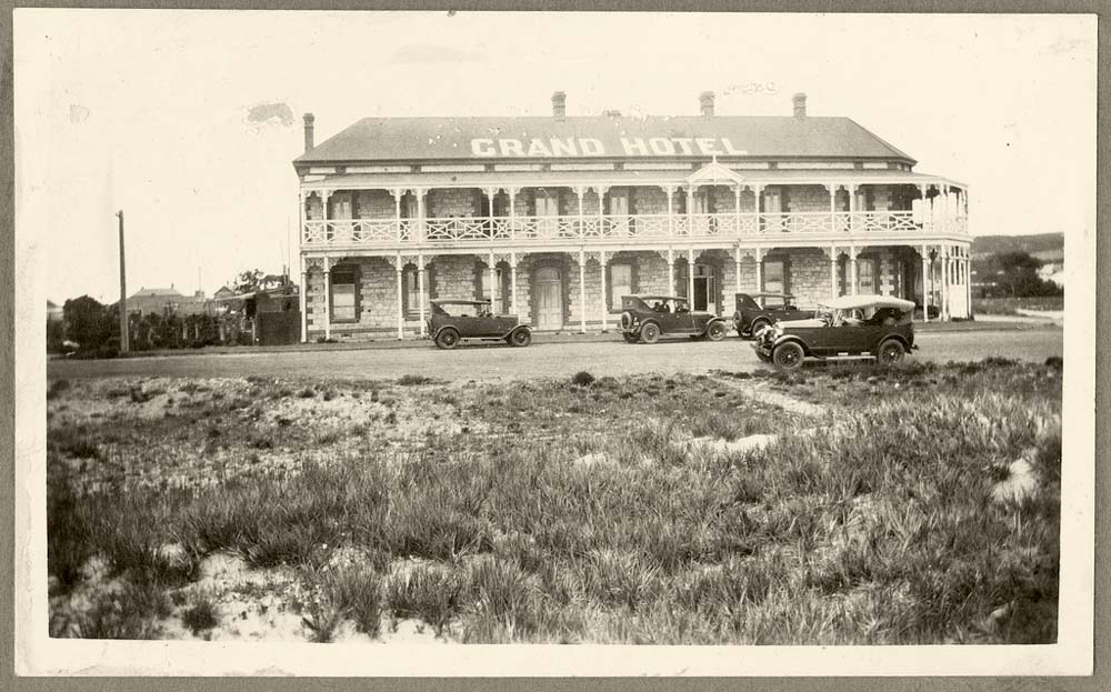 Port Lincoln. Grand Hotel, 1930